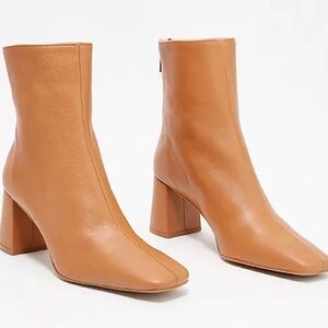 Intentionally Blank tan leather mid shaft Tabatha boot sz 38